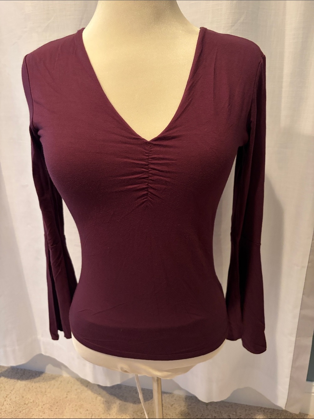 Ruched V-Neck Long Sleeve Tee in Deep Plum